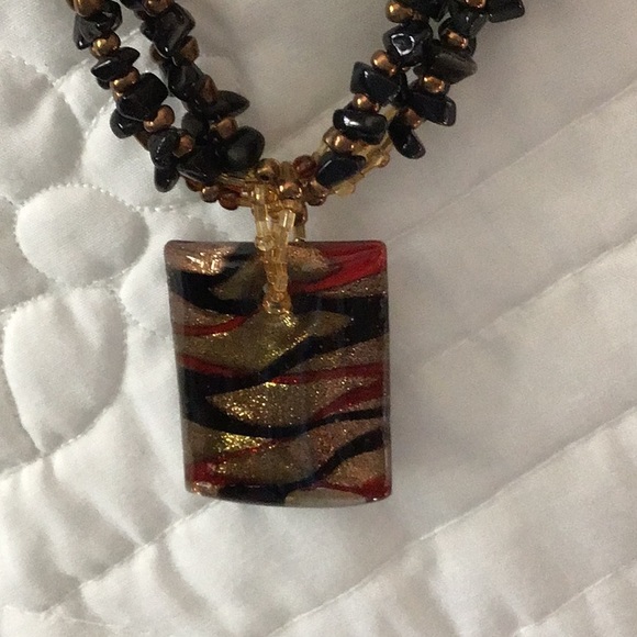 C G designs necklace and earrings - Picture 2 of 4